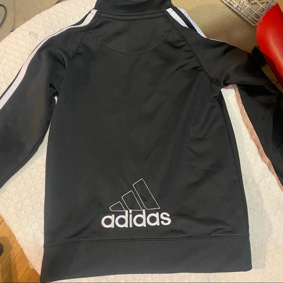 Adidas jacket size 6 boys - Picture 3 of 3